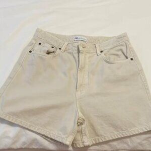Zara Cream Mom Jean Shorts High-Waisted Cut-Off